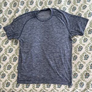 Lululemon men’s metal vent tech size XL navy
